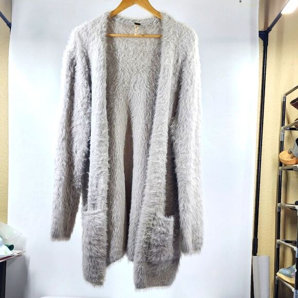 Free People Silver Cloud Faux Fur Open Cardigan L Patch Pockets - Picture 3 of 5